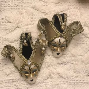 Set of 2 pier 1 Maschera  del Galeone. ornaments